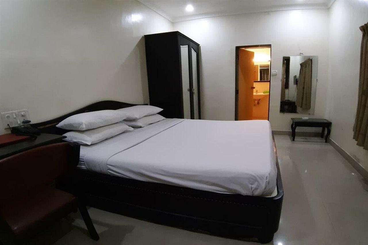 Hotel Ritz Pune Exterior foto