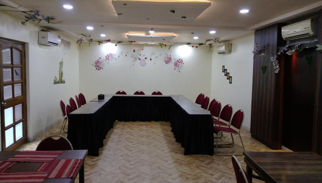 Hotel Ritz Pune Exterior foto